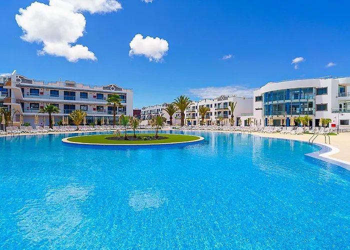 Playa Blanca (Lanzarote) hotels near Marina Rubicon